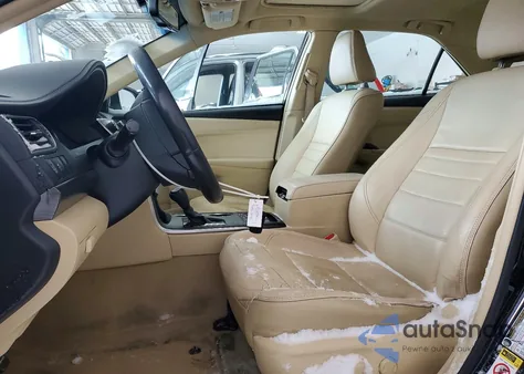 2015 Toyota Camry Hybrid z USA, uszkodzony, nr VIN 4T1BD1FK8FU160488